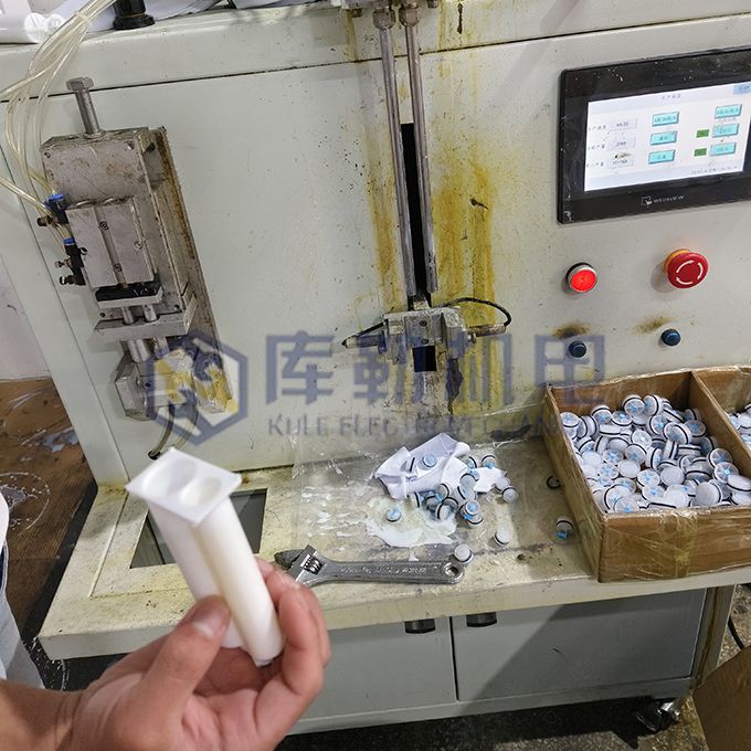 真空式單頭針管灌裝機(jī)